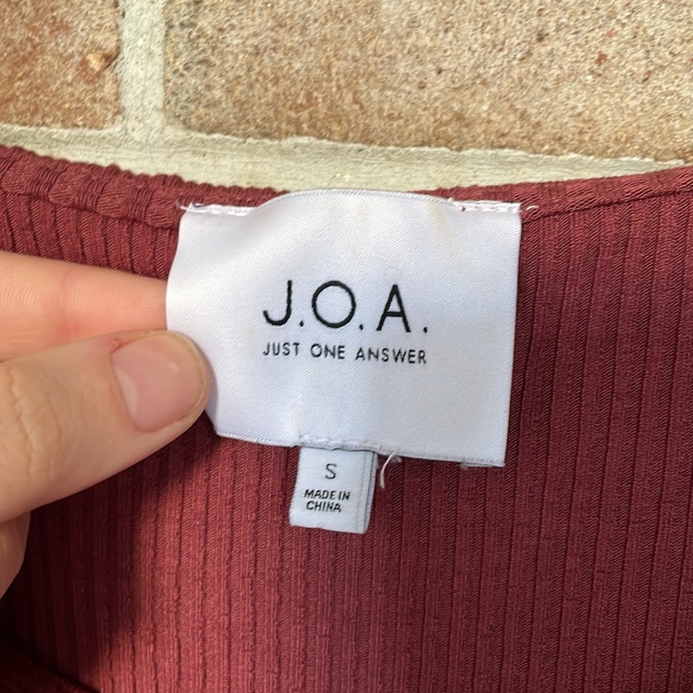 J.O.A. Mauve Ribbed Ruffle Neck Top - Picture 7 of 9
